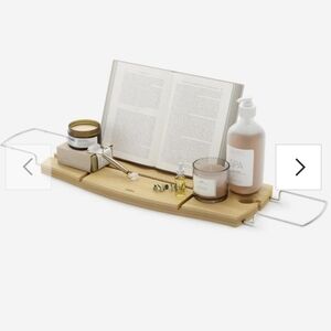 Bathtub caddy reading tray